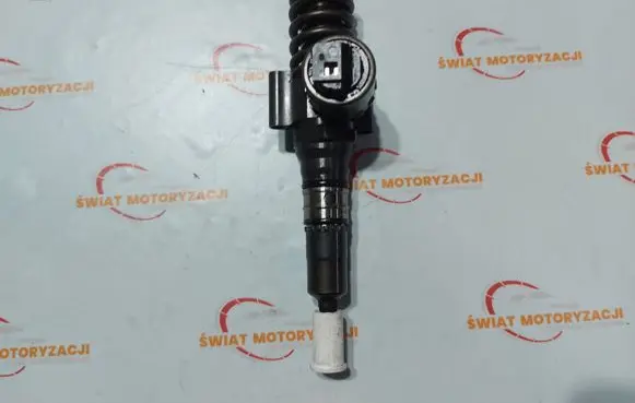 Audi A3 S3 8P Fuel injector 03G130073B