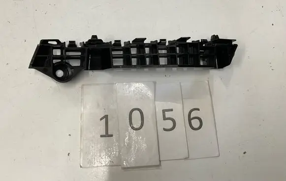 Suzuki Celerio Front bumper mounting bracket 71732-84M0