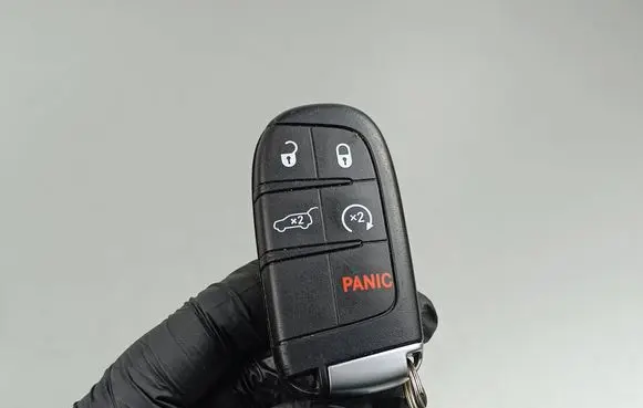 Jeep Grand Cherokee Ignition key/card 
