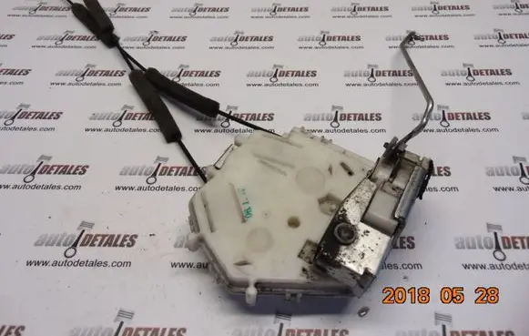 Honda FR-V Front door lock