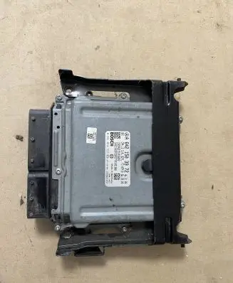 Mercedes-Benz CLS C219 Engine control unit/module 6421503972