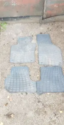 Volkswagen Jetta V Car floor mat set 