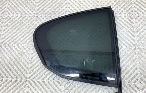 BMW 5 G30 G31 G38 Rear door window glass 7387456