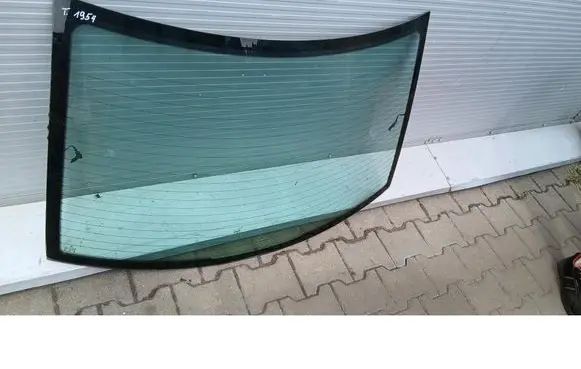 Volkswagen Bora Front vent window/glass (coupe) 43R-00048