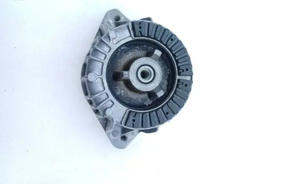 Mercedes-Benz E W212 Engine mount bracket A2122406417