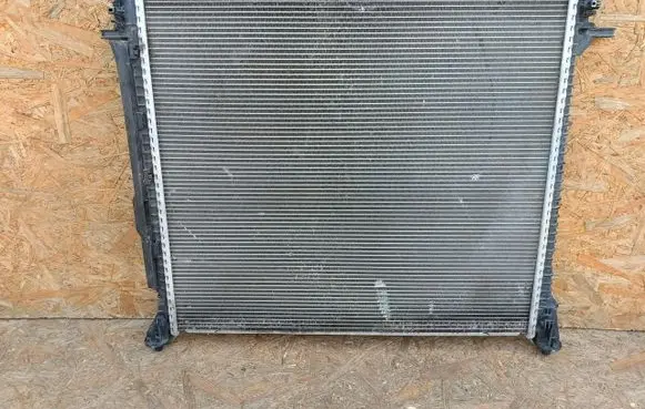 Volkswagen Crafter Coolant radiator 2N0121253C