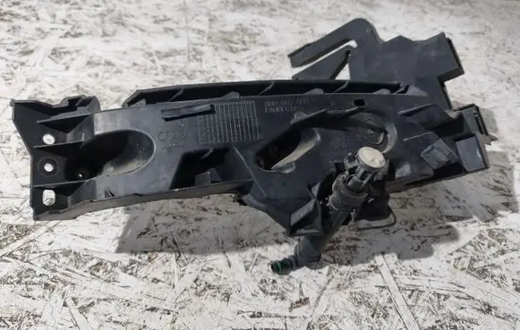 Audi A4 S4 B9 Headlight/headlamp mounting bracket 8R0805608