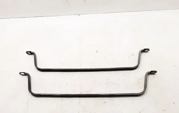 Fuel tank mounting bracket