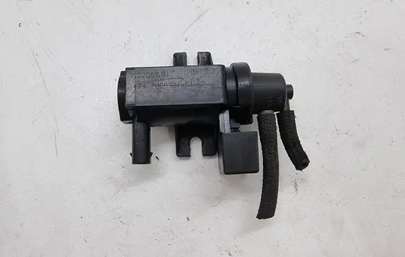 BMW 5 E60 E61 Turbo solenoid valve 70206301