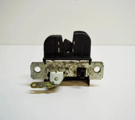 Volkswagen Polo Tailgate/trunk/boot lock/catch/latch 6Q6827505B