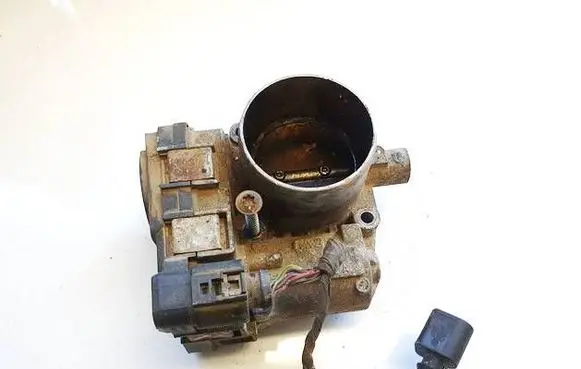 Skoda Octavia Mk2 (1Z) Throttle valve 03C133062A