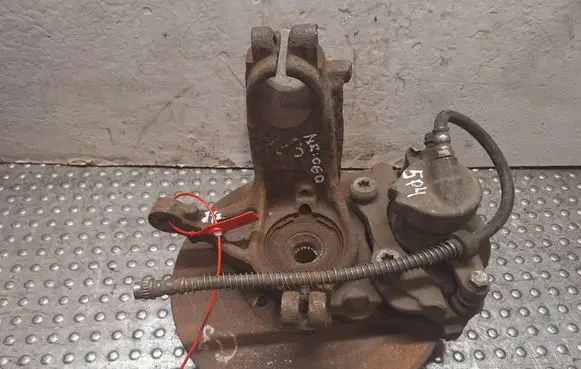Citroen C3 Front wheel hub spindle knuckle S17986060 5P4
