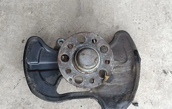 Mercedes-Benz C W204 Front wheel hub spindle knuckle