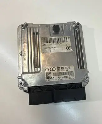 Audi A6 S6 C6 4F Engine control unit/module 03G906016HS 1039S12985 0281012557