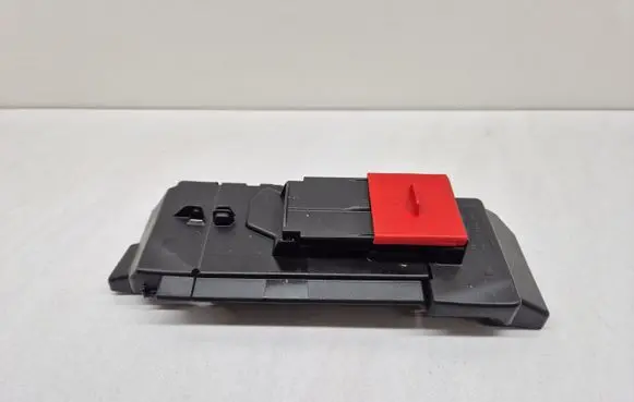 Mercedes-Benz GLC X253 C253 Fuse box cover IC306032