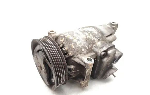 Volkswagen PASSAT B7 Air conditioning (A/C) compressor (pump) 5N0820803E