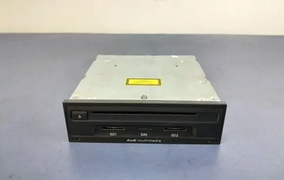 Audi A8 S8 D3 4E Radio/CD/DVD/GPS head unit 4E0035670