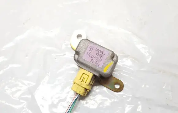 Mazda Premacy Airbag deployment crash/impact sensor C1005KC0A