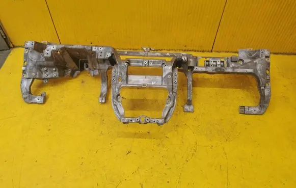 Land Rover Discovery 4 - LR4 Dashboard cross member/frame bar EH2204545AA