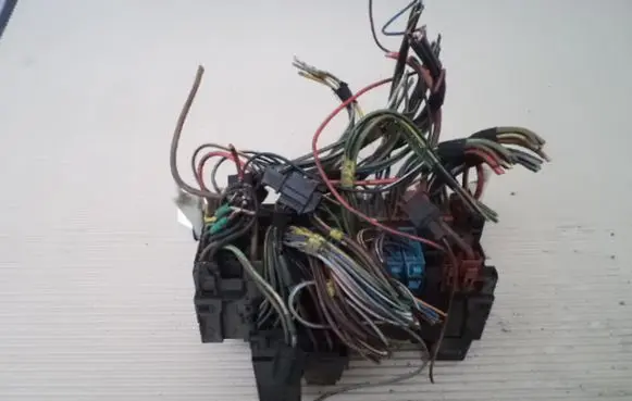 Volkswagen PASSAT B3 Fuse box set