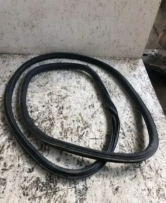 Audi A4 S4 B9 Front door rubber seal 8W0831721B