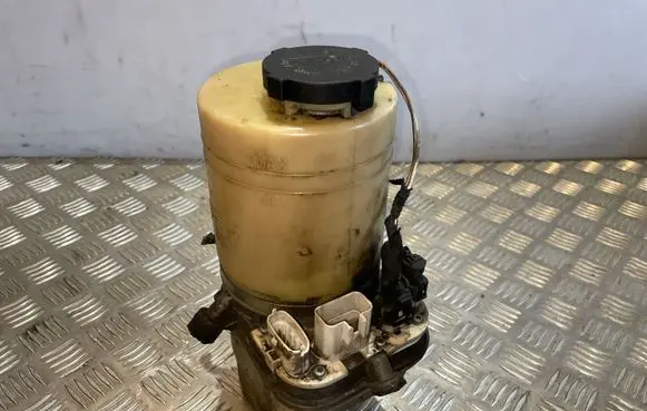 Opel Signum Power steering pump 