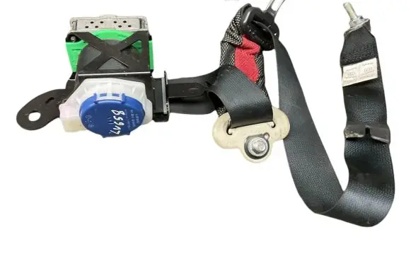 Mazda 6 Front seatbelt 0437002
