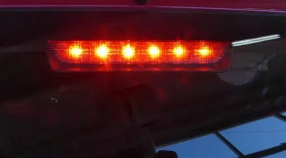 Third/center stoplight