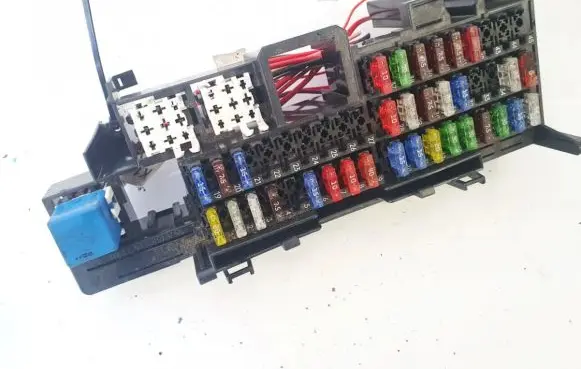 Mercedes-Benz Vaneo W414 Fuse box set a1685453340