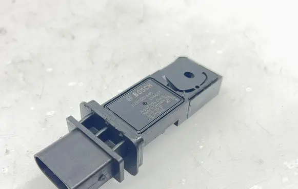 Mercedes-Benz ML W164 Mass air flow meter A6420940148