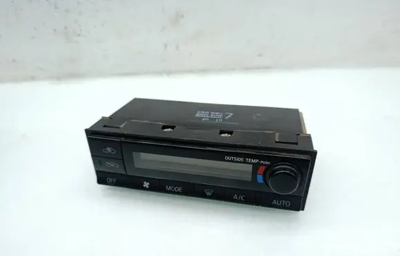 Nissan X-Trail T30 Climate control unit 3N28234700