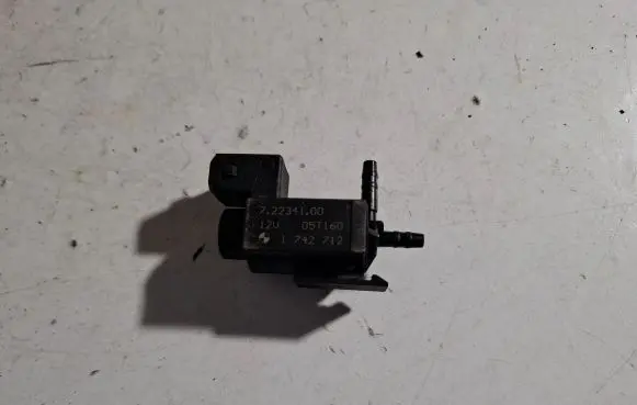 BMW 7 E65 E66 Turbo solenoid valve 722341