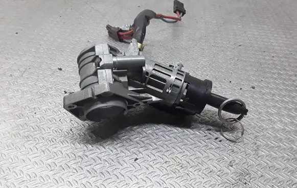 Peugeot 406 Ignition lock 962871948A