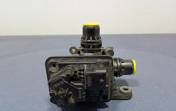 AC 428 Coolant level relay A3C0236