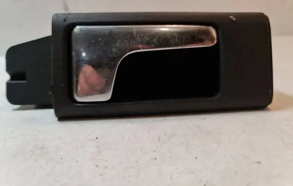 Audi A6 S6 C4 4A Front door interior handle 4A0837020B