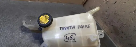 Toyota Prius (XW30) Coolant expansion tank/reservoir 1648028080
