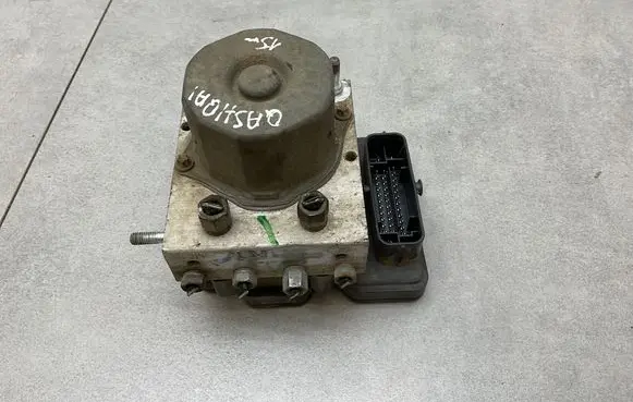 Nissan Qashqai ABS Pump 476604EA1E