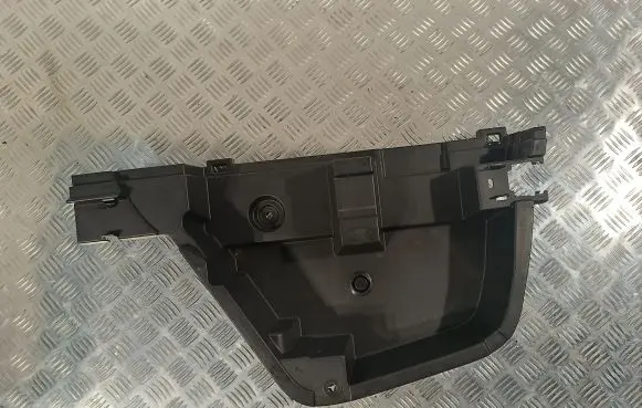 Glove box