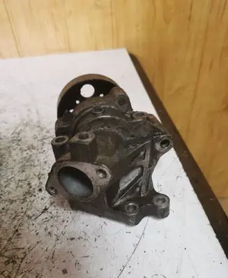 Nissan Primera Power steering pump
