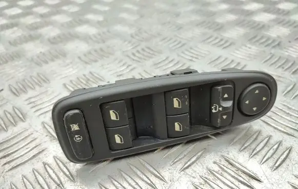 Citroen C4 Grand Picasso Electric window control switch 96639383ZD