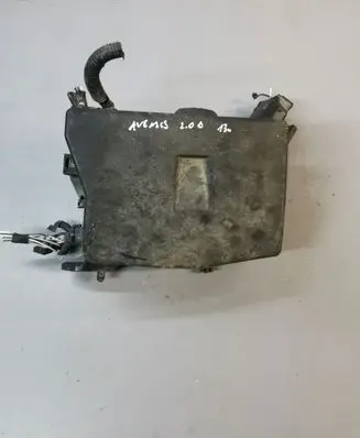 Toyota Avensis T270 Fuse box set 