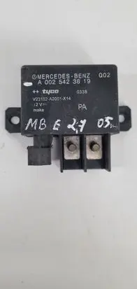 Mercedes-Benz E W211 Charging relay A0025423819
