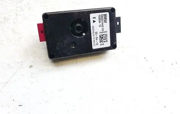 Antenna control unit