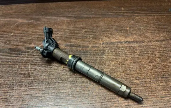 Iveco Daily 4th gen Fuel injector 504385557 0445116019