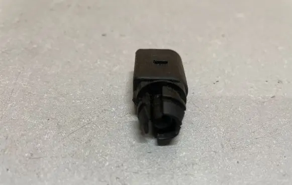 Volkswagen Touran II Outside/exterior temperature sensor 8Z0820335