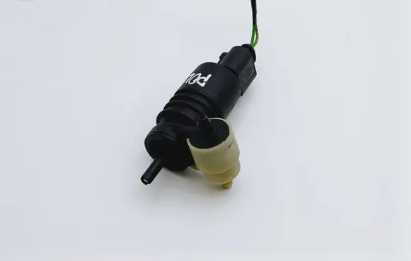 Volkswagen Polo III 6N 6N2 6NF Windscreen/windshield washer pump 