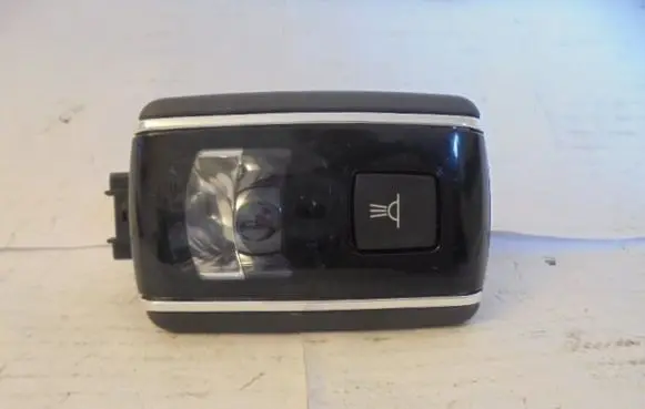 Peugeot 508 Rear seat light