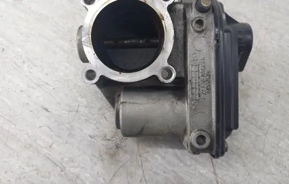 Ford Focus Throttle body valve 
