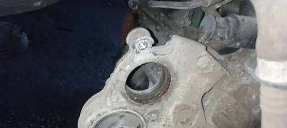 Peugeot 307 Engine mounting bracket
