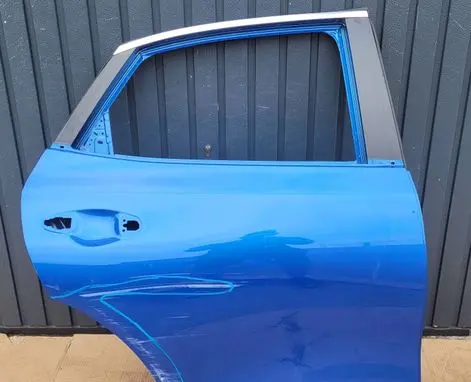 KIA Xceed Rear door